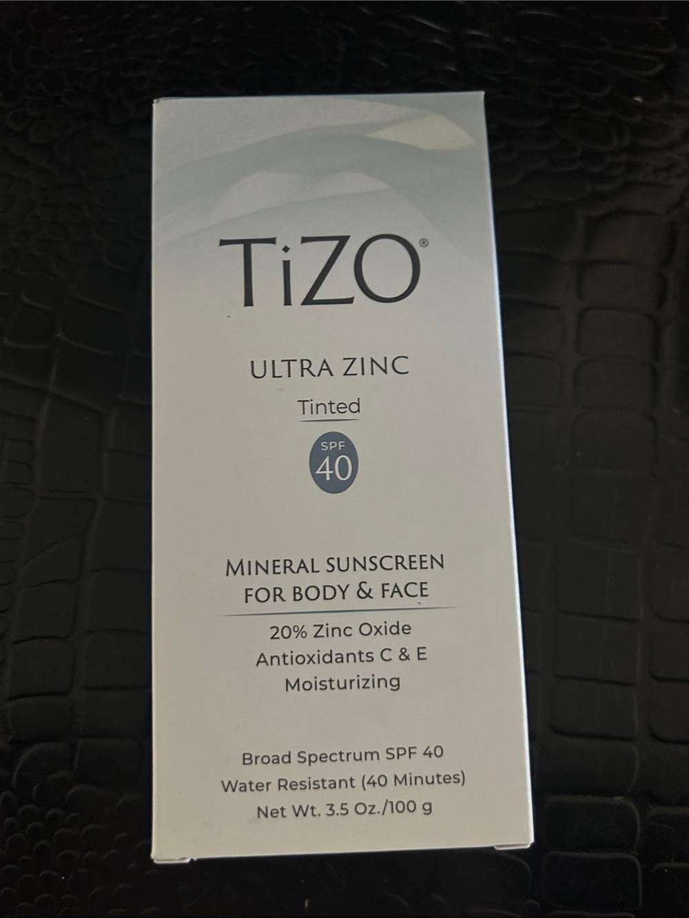 Ultra Zinc Tinted Mineral Sunscreen SPF 40 — Light Tint